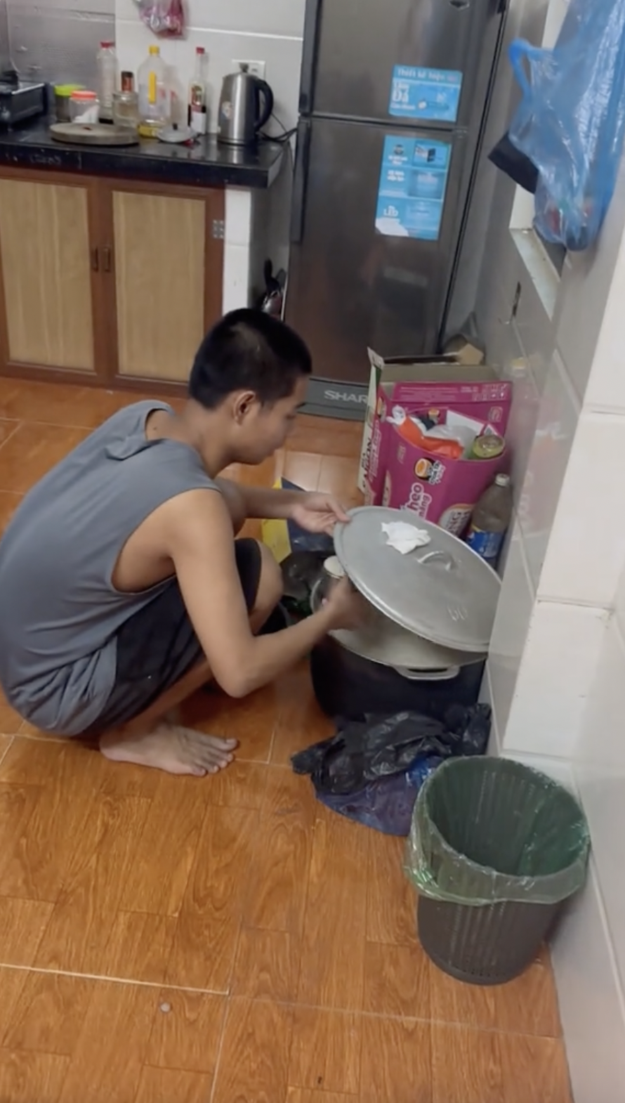 Bị mất thị lực sau tai nạn, chàng trai bỏ dở việc học Y Đa khoa: "Muốn ôm cậu 1 cái"- Ảnh 6.