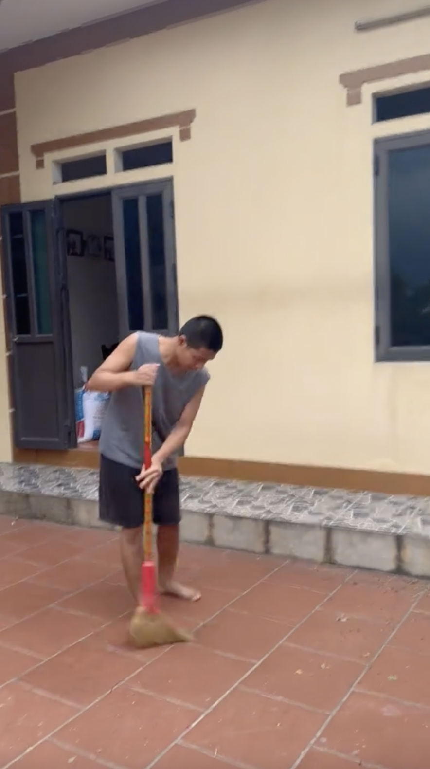 Bị mất thị lực sau tai nạn, chàng trai bỏ dở việc học Y Đa khoa: "Muốn ôm cậu 1 cái"- Ảnh 7.