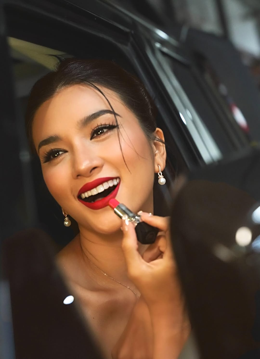 Nữ diễn viên được khen đẹp nhất Việt Nam khiến gần 2 triệu người không tin tuổi thật- Ảnh 21. Nữ diễn viên được khen đẹp nhất Việt Nam khiến gần 2 triệu người không tin tuổi thật- Ảnh 21.