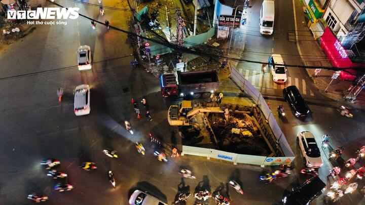 Di dời hạ tầng đạt 60%, Metro số 2 tại TP.HCM khởi công trong năm nay- Ảnh 1. Di dời hạ tầng đạt 60%, Metro số 2 tại TP.HCM khởi công trong năm nay- Ảnh 1.