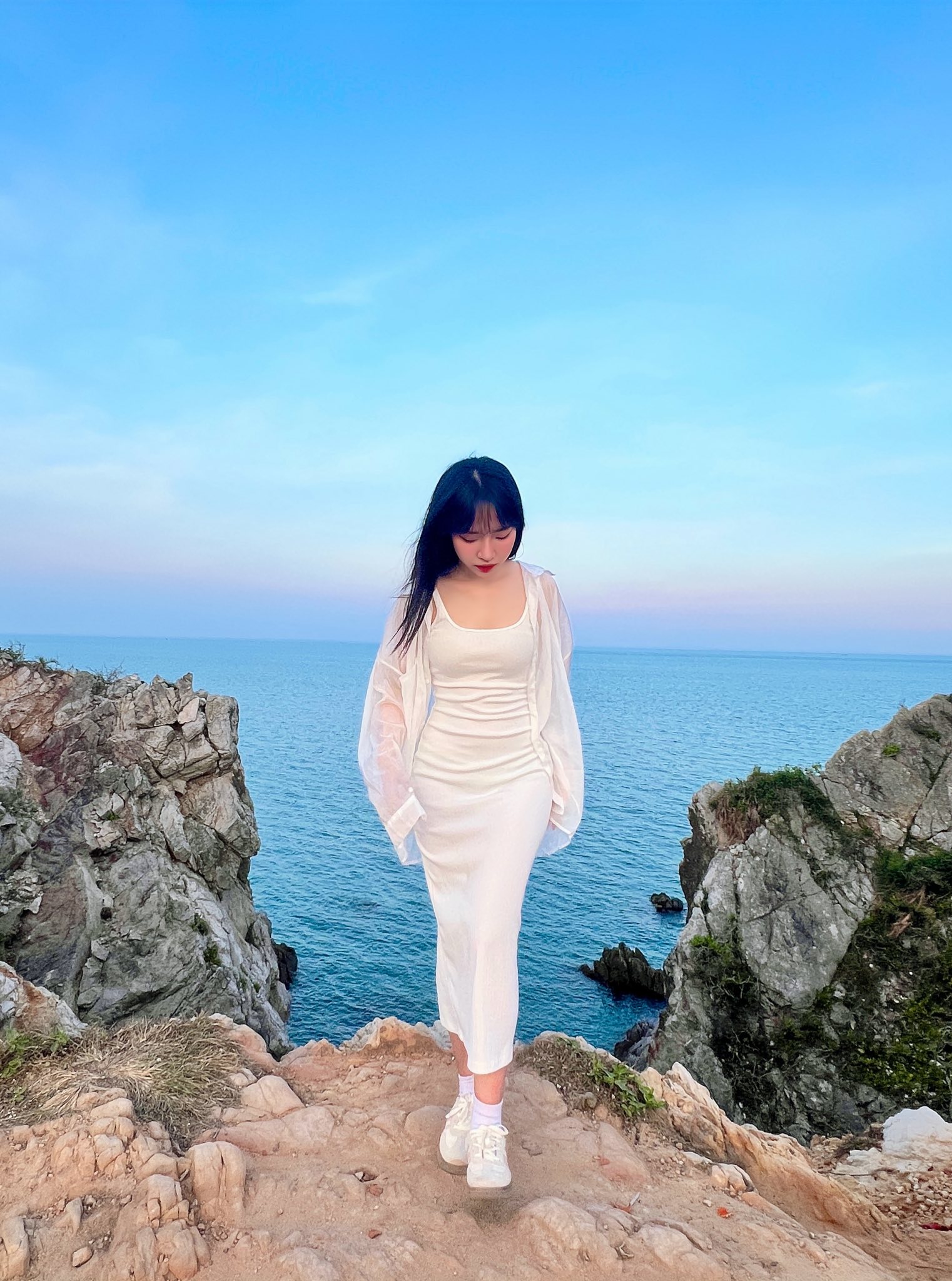 "Nam thần" U23 Việt Nam lên xe hoa cùng hot girl tốt nghiệp xuất sắc NEU, visual cô dâu chú rể gây sốt- Ảnh 11. "Nam thần" U23 Việt Nam lên xe hoa cùng hot girl tốt nghiệp xuất sắc NEU, visual cô dâu chú rể gây sốt- Ảnh 11.