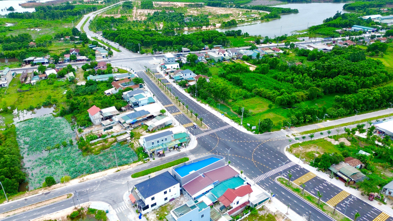 Cận cảnh tuyến đường hơn 750 tỷ đồng thi công ì ạch 13 năm- Ảnh 11. Cận cảnh tuyến đường hơn 750 tỷ đồng thi công ì ạch 13 năm- Ảnh 11.