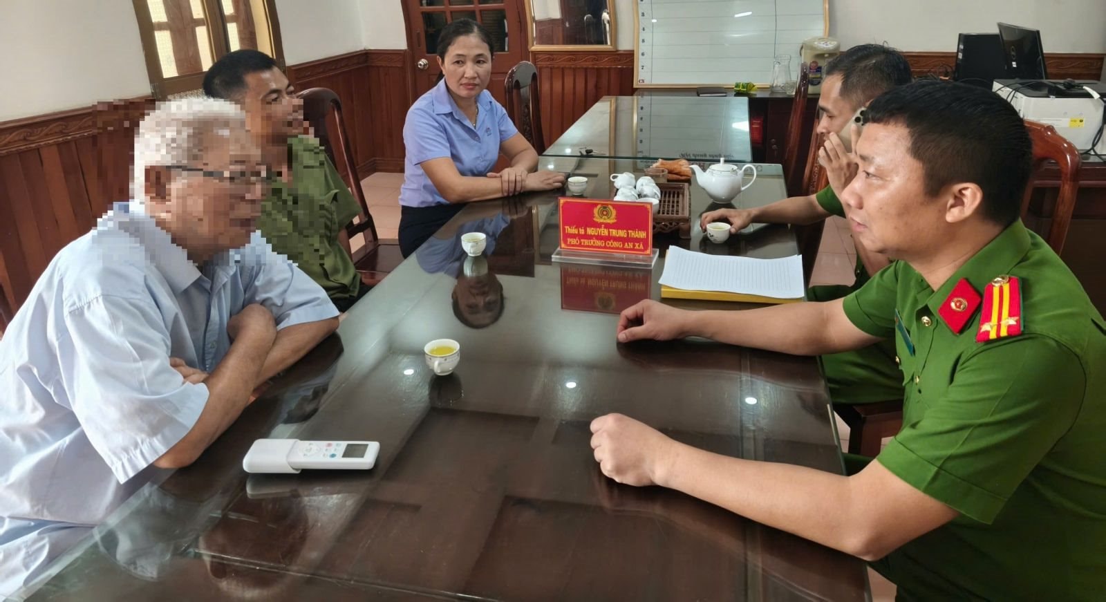 Cụ ông phải trả 520 triệu đồng vì chậm trả hơn 7 triệu tiền cước viễn thông mà ông không hề sử dụng, công an vào cuộc làm rõ- Ảnh 1.