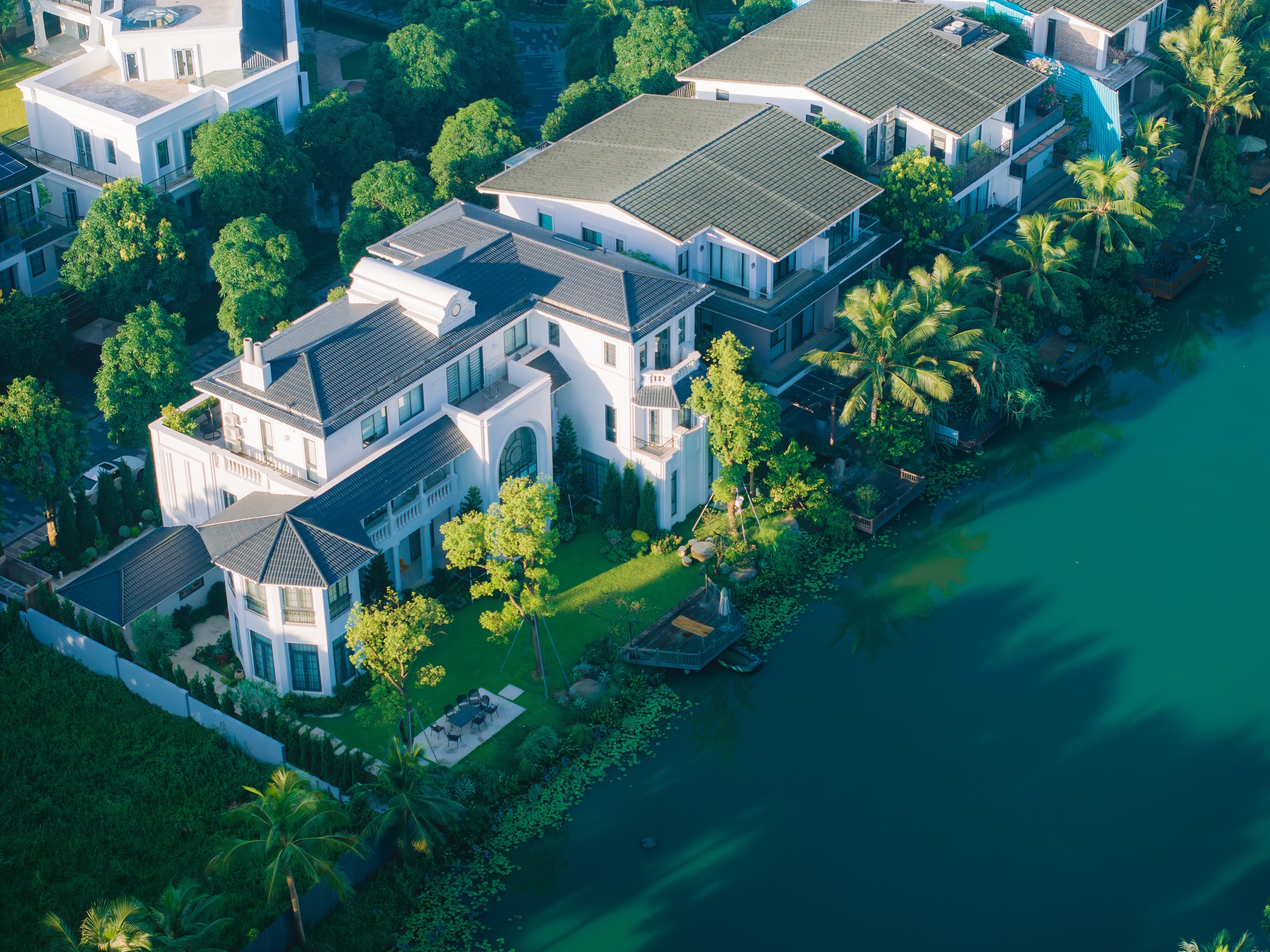 Đảo Châu Âu – Eco Central Park: Biệt thự compound định danh của nhà giàu xứ Nghệ- Ảnh 2. Đảo Châu Âu – Eco Central Park: Biệt thự compound định danh của nhà giàu xứ Nghệ- Ảnh 2.