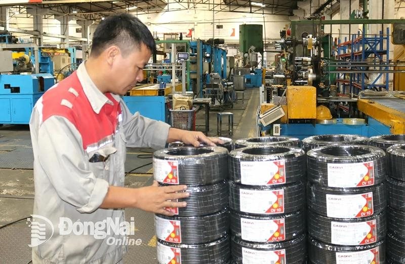 Hàng chục 'ông lớn' trên sàn chứng khoán chấm dứt hợp đồng với một khu công nghiệp: Điều gì sắp xảy ra?- Ảnh 1. Hàng chục 'ông lớn' trên sàn chứng khoán chấm dứt hợp đồng với một khu công nghiệp: Điều gì sắp xảy ra?- Ảnh 1.