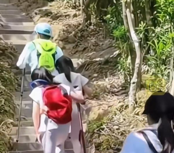 Nàng dâu hào môn đưa 3 con đi nghỉ hè, lịch trình khiến ai nấy hết lời khen ngợi: “Cách giáo dục này quá đỉnh!”- Ảnh 4.