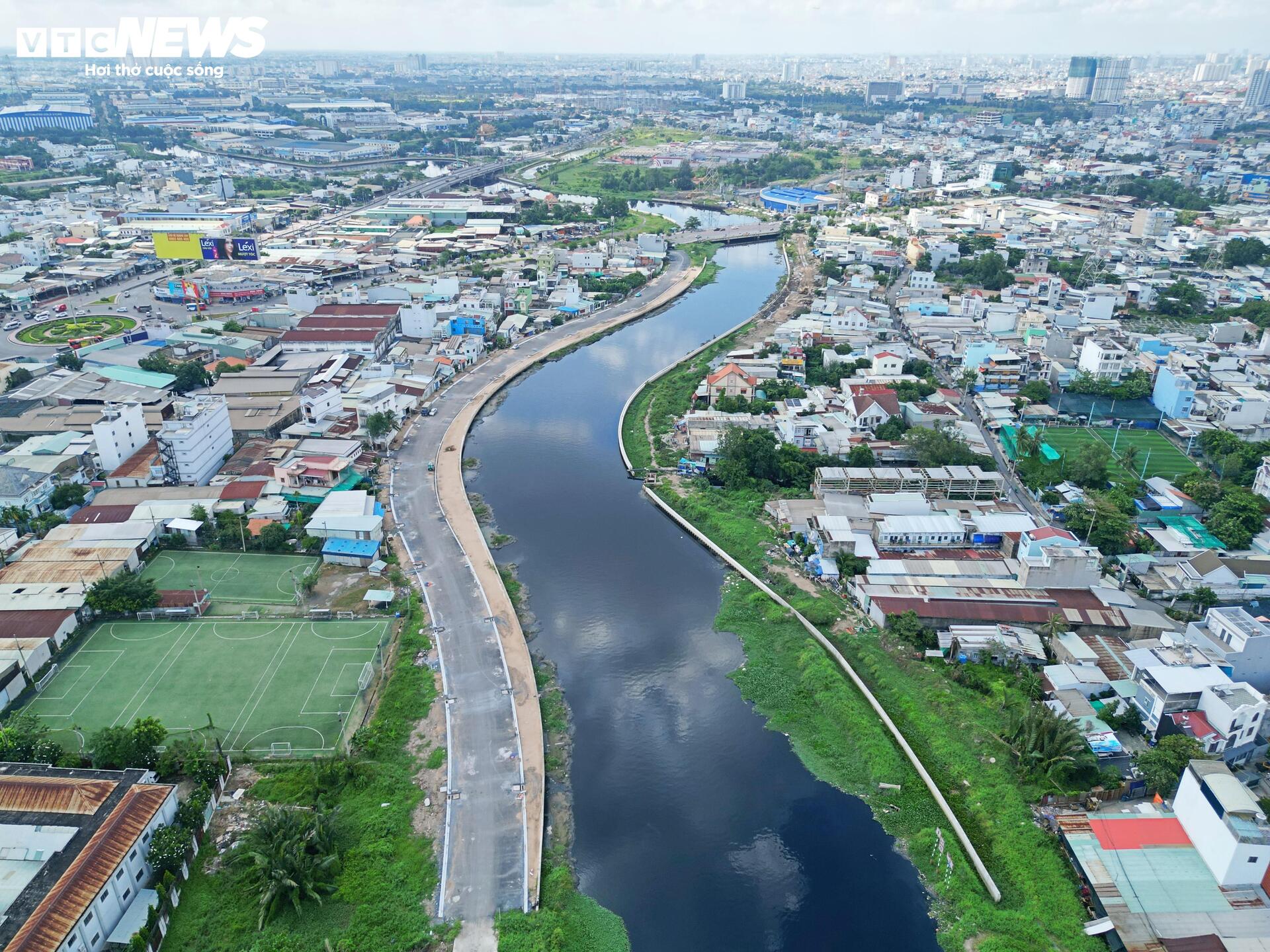 Dự án cải tạo kênh dài nhất TP.HCM: Công trường vắng lặng, nhiều gói thầu ì ạch- Ảnh 15. Dự án cải tạo kênh dài nhất TP.HCM: Công trường vắng lặng, nhiều gói thầu ì ạch- Ảnh 15.