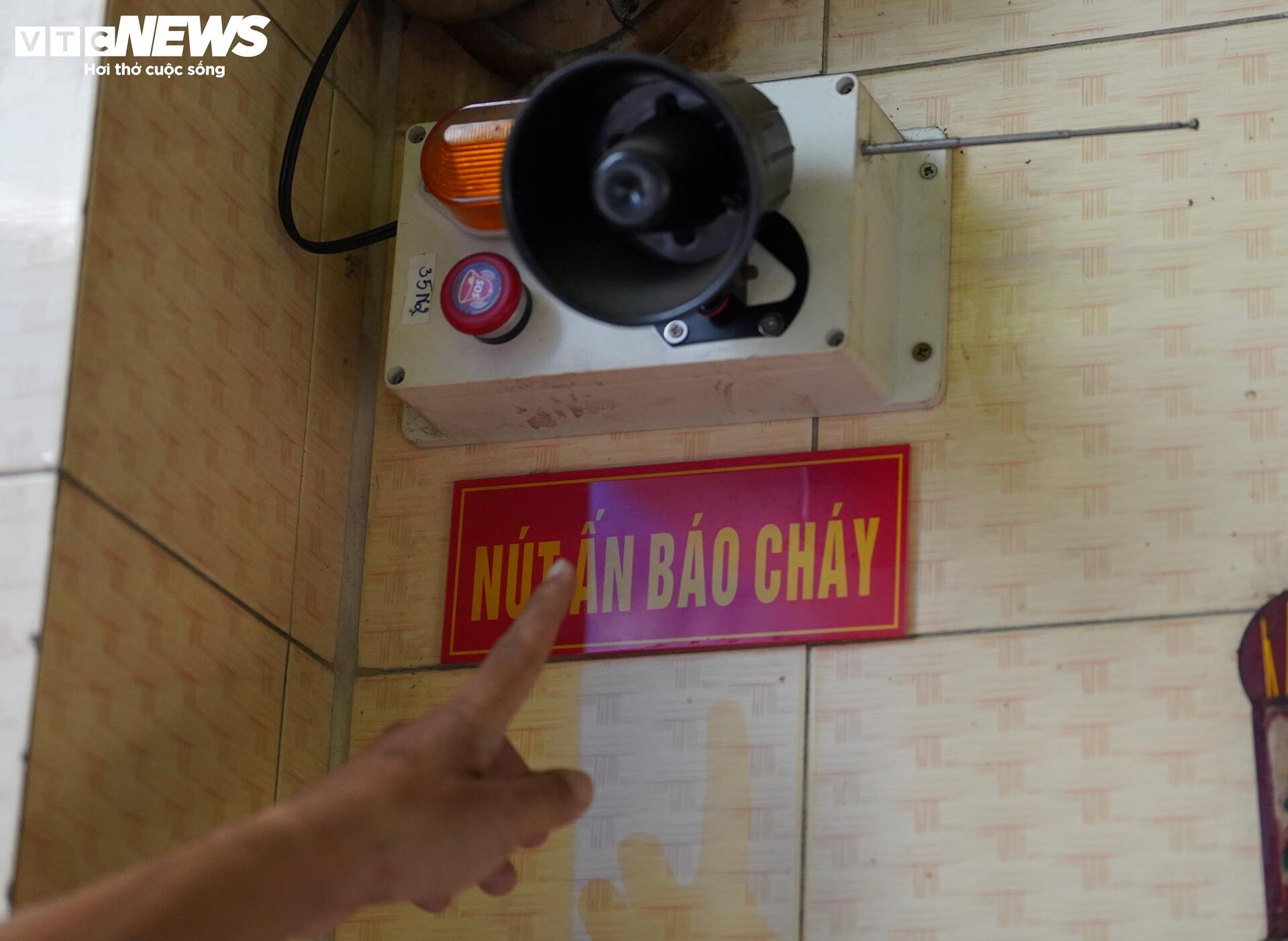 Cận cảnh khu phố siêu nhỏ, bít bùng không lối thoát ở trung tâm TP.HCM- Ảnh 6. Cận cảnh khu phố siêu nhỏ, bít bùng không lối thoát ở trung tâm TP.HCM- Ảnh 6.