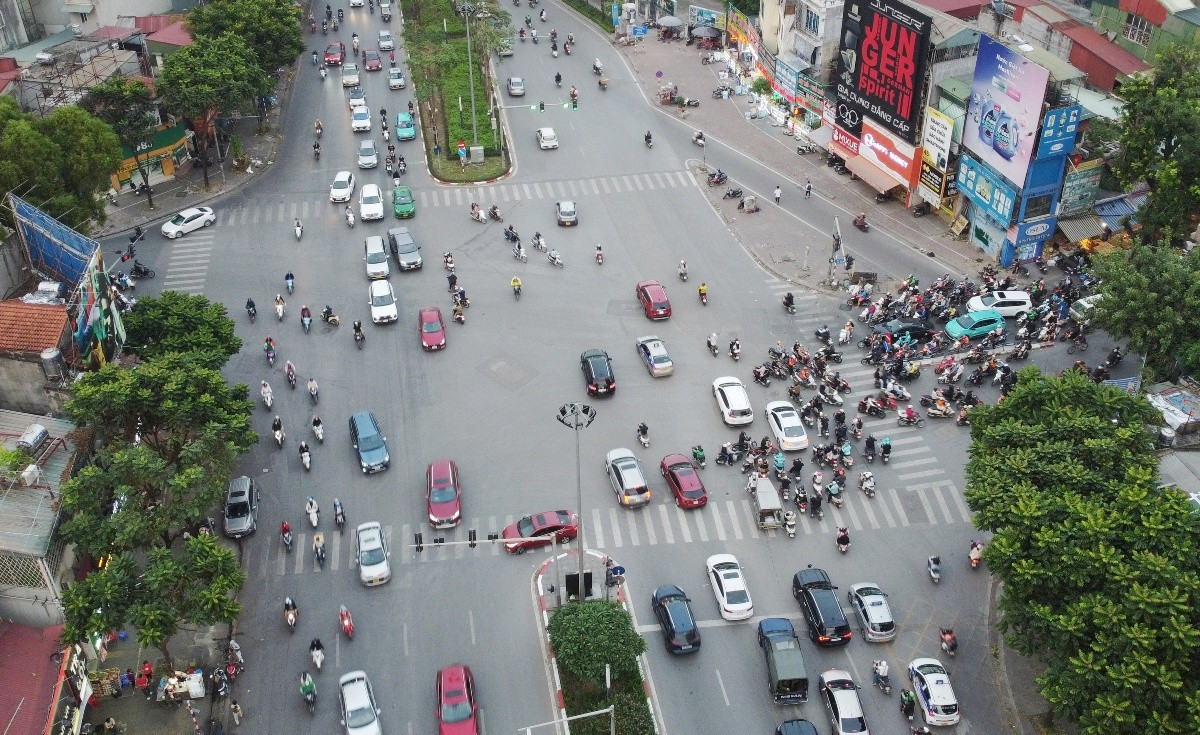 Hà Nội dừng thí điểm 'vùng phát thải thấp' để chuyển sang cấm xe máy xăng trong Vành đai 1- Ảnh 2. Hà Nội dừng thí điểm 'vùng phát thải thấp' để chuyển sang cấm xe máy xăng trong Vành đai 1- Ảnh 2.