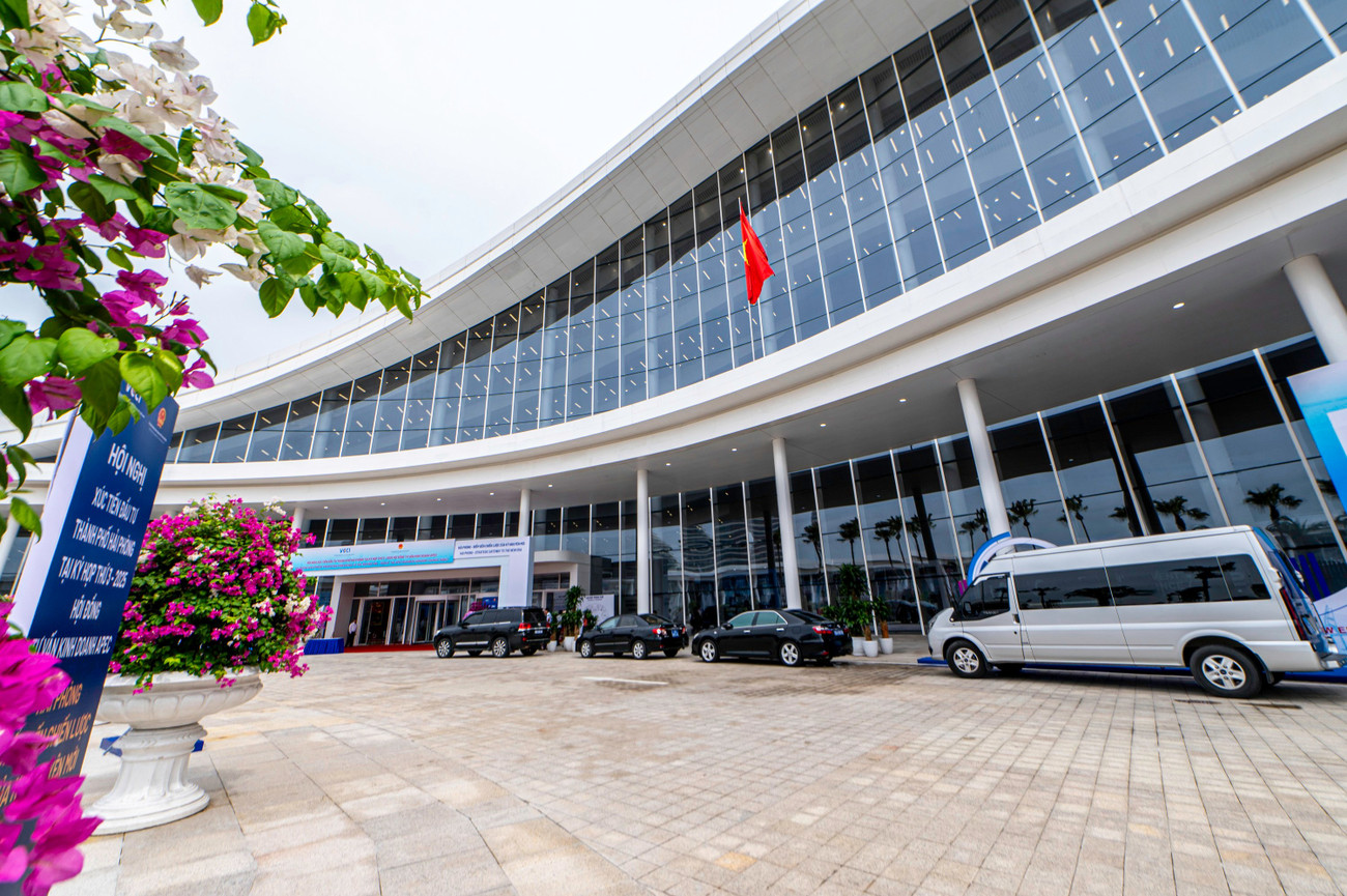 Nhìn gần trung tâm hội nghị hình giọt nước đón các doanh nghiệp xúc tiến đầu tư- Ảnh 5. Nhìn gần trung tâm hội nghị hình giọt nước đón các doanh nghiệp xúc tiến đầu tư- Ảnh 5.