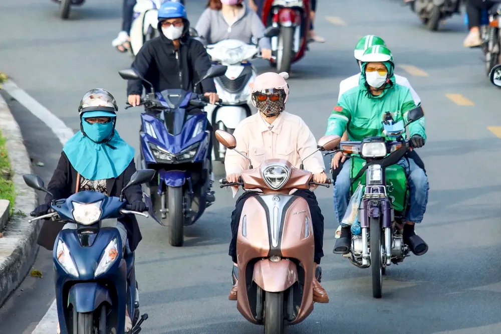 Hiệp hội xăng dầu nói gì việc cấm xe máy xăng trong vành đai 1 Hà Nội?- Ảnh 1.