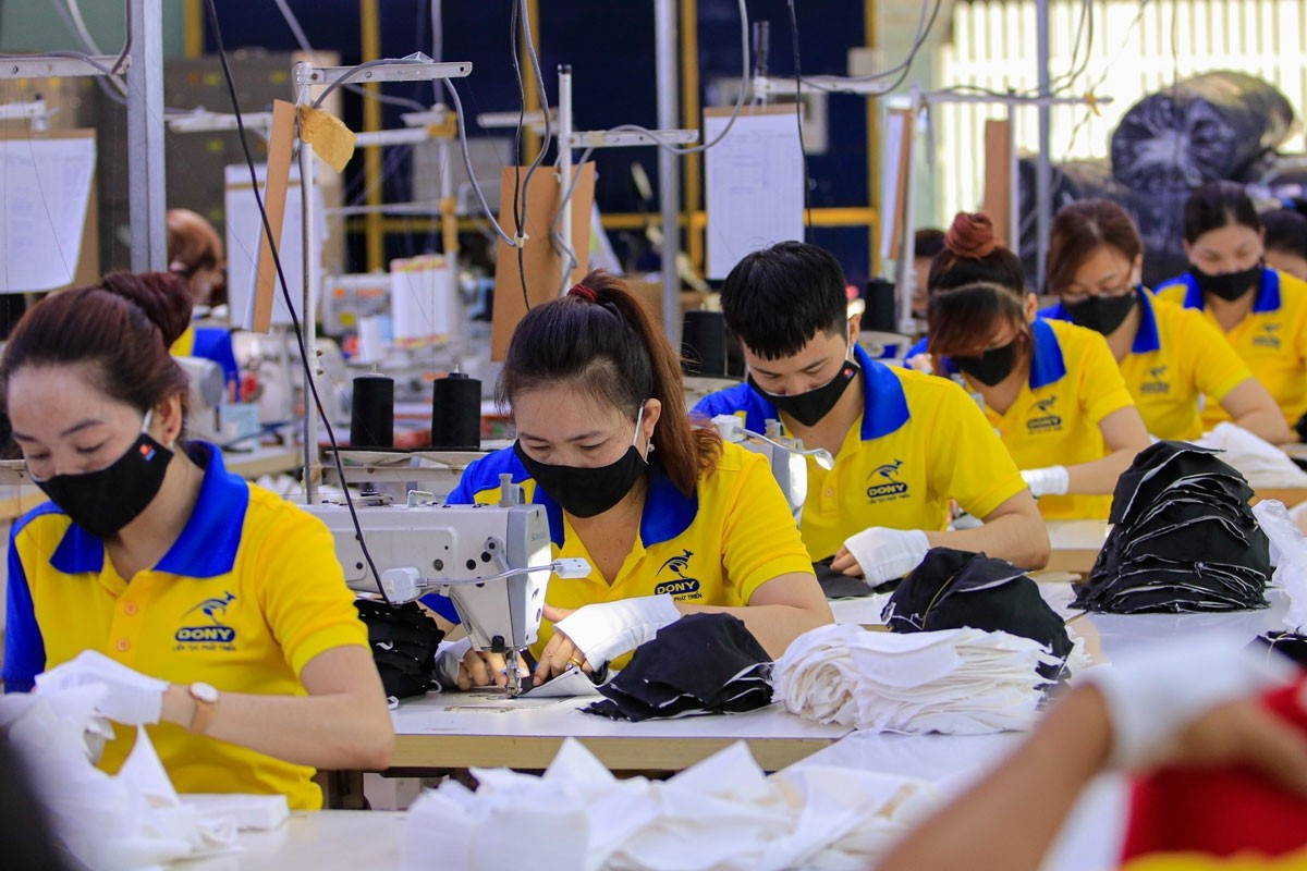 Cùng với tăng lương, đại biểu Quốc hội nêu lý do cần thiết giảm giờ làm- Ảnh 2. Cùng với tăng lương, đại biểu Quốc hội nêu lý do cần thiết giảm giờ làm- Ảnh 2.
