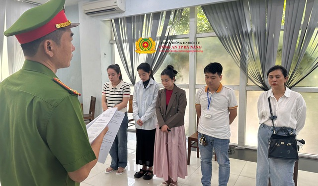 Bắt tạm giam nhân viên phòng khám Trương Thị Hạ Liên và 3 nữ đồng nghiệp- Ảnh 1. Bắt tạm giam nhân viên phòng khám Trương Thị Hạ Liên và 3 nữ đồng nghiệp- Ảnh 1.