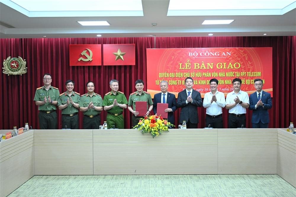 Bộ Công An tiếp quản số cổ phiếu FPT Telecom trị giá hơn 23.000 tỷ: Trở thành cổ đông lớn nhất của công ty viễn thông lãi gần 4.000 tỷ, đều đặn chia cổ tức 20% mỗi năm- Ảnh 2.