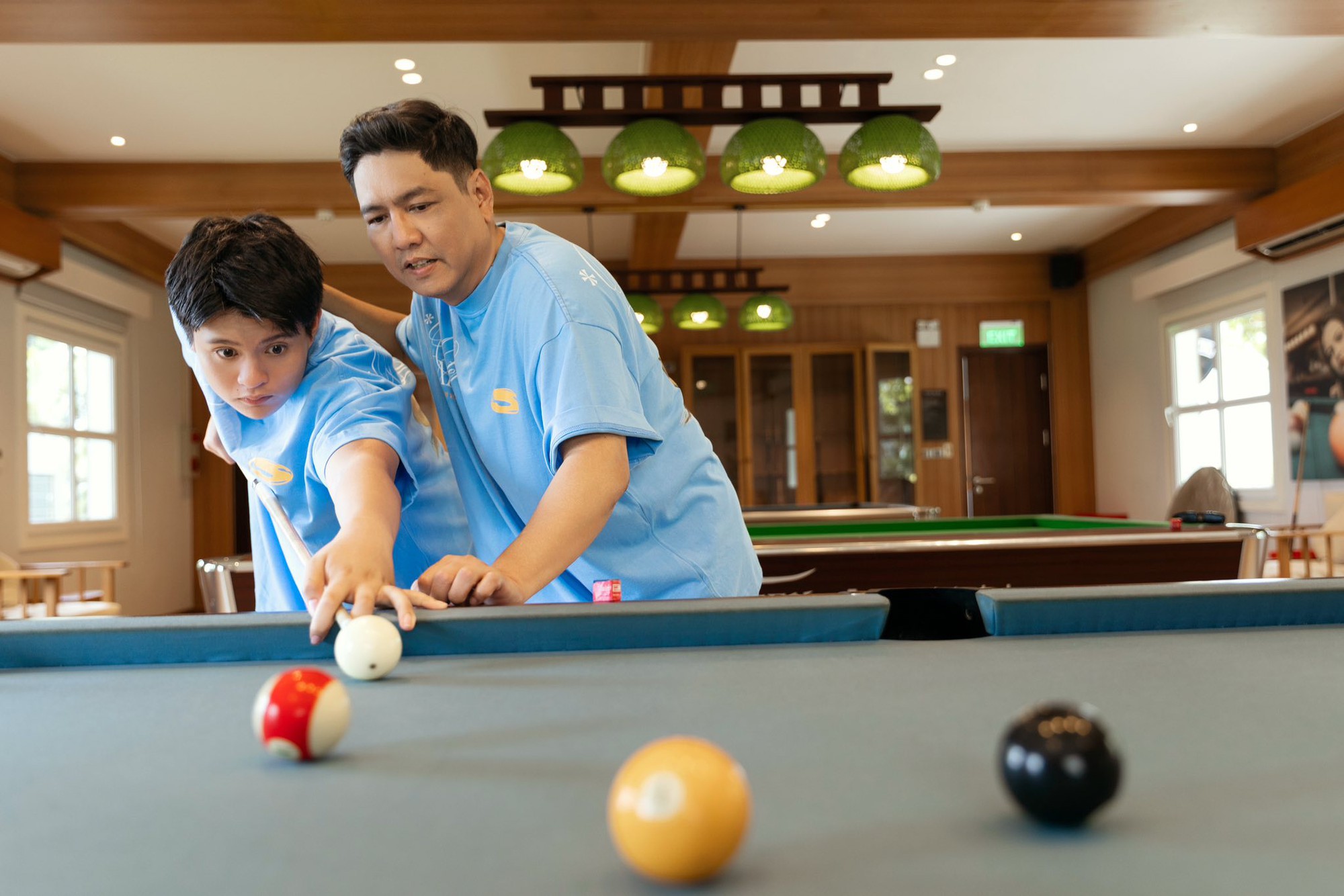 "Cậu cả" nhà Thanh Thúy – Đức Thịnh: Mới 16 tuổi đã “gây sốt” vì visual đỉnh, chiều cao nổi bật và loạt tài lẻ đáng nể- Ảnh 8. "Cậu cả" nhà Thanh Thúy – Đức Thịnh: Mới 16 tuổi đã “gây sốt” vì visual đỉnh, chiều cao nổi bật và loạt tài lẻ đáng nể- Ảnh 8.