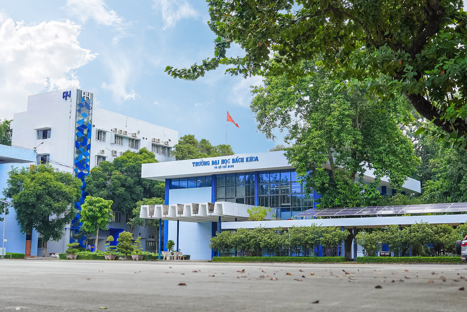 1 trường ĐH danh giá được nhà tuyển dụng ưu tiên nhất, 99% sinh viên có việc làm: Cách tính điểm chuẩn cực phức tạp!- Ảnh 2. 1 trường ĐH danh giá được nhà tuyển dụng ưu tiên nhất, 99% sinh viên có việc làm: Cách tính điểm chuẩn cực phức tạp!- Ảnh 2.