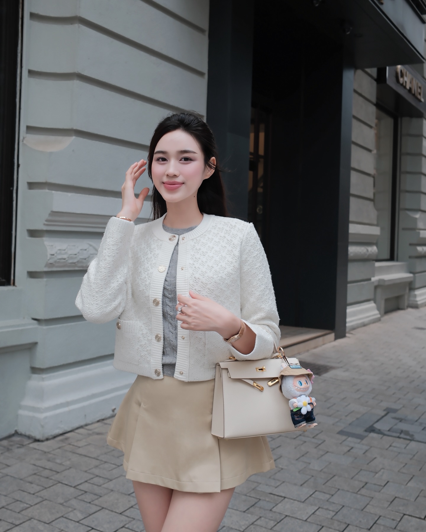 Thường xuyên làm những việc này, Hoa hậu Đỗ Hà được netizen nhận xét: Chuẩn các dấu hiệu nhận diện dâu hào môn- Ảnh 2. Thường xuyên làm những việc này, Hoa hậu Đỗ Hà được netizen nhận xét: Chuẩn các dấu hiệu nhận diện dâu hào môn- Ảnh 2.