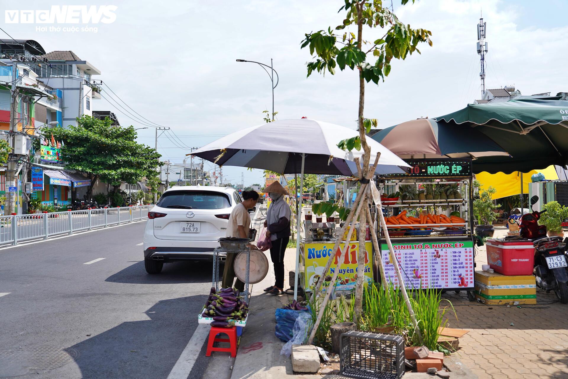 Rạch chống ngập thành đường sau 4 năm cải tạo ở TP.HCM- Ảnh 8. Rạch chống ngập thành đường sau 4 năm cải tạo ở TP.HCM- Ảnh 8.