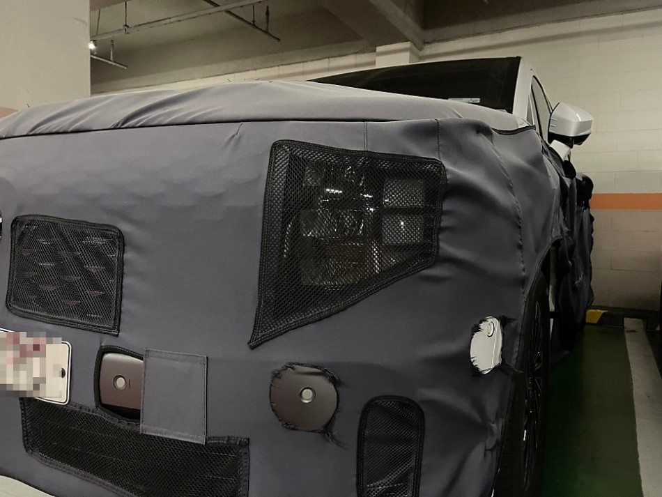 'Bắt gặp' Hyundai Custin facelift: Trông bề thế hơn nhờ lấy nét của Palisade, địa điểm xuất hiện gây bất ngờ- Ảnh 3. 'Bắt gặp' Hyundai Custin facelift: Trông bề thế hơn nhờ lấy nét của Palisade, địa điểm xuất hiện gây bất ngờ- Ảnh 3.
