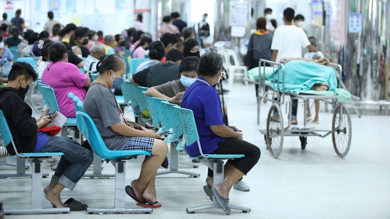 Miễn viện phí toàn dân: Bài học từ 4 quốc gia Đông Nam Á- Ảnh 1. Miễn viện phí toàn dân: Bài học từ 4 quốc gia Đông Nam Á- Ảnh 1.