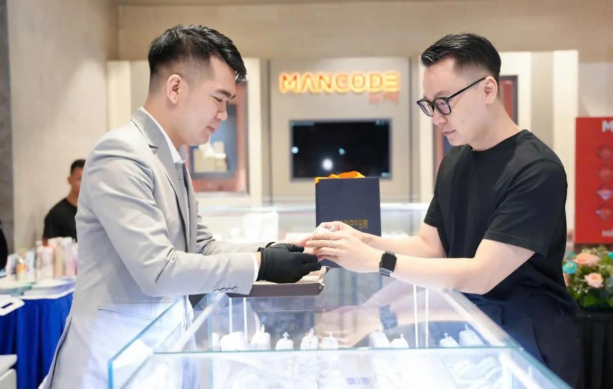 PNJ lập “cú đúp” tại giải thưởng Phát triển bền vững CSA 2025- Ảnh 3. PNJ lập “cú đúp” tại giải thưởng Phát triển bền vững CSA 2025- Ảnh 3.