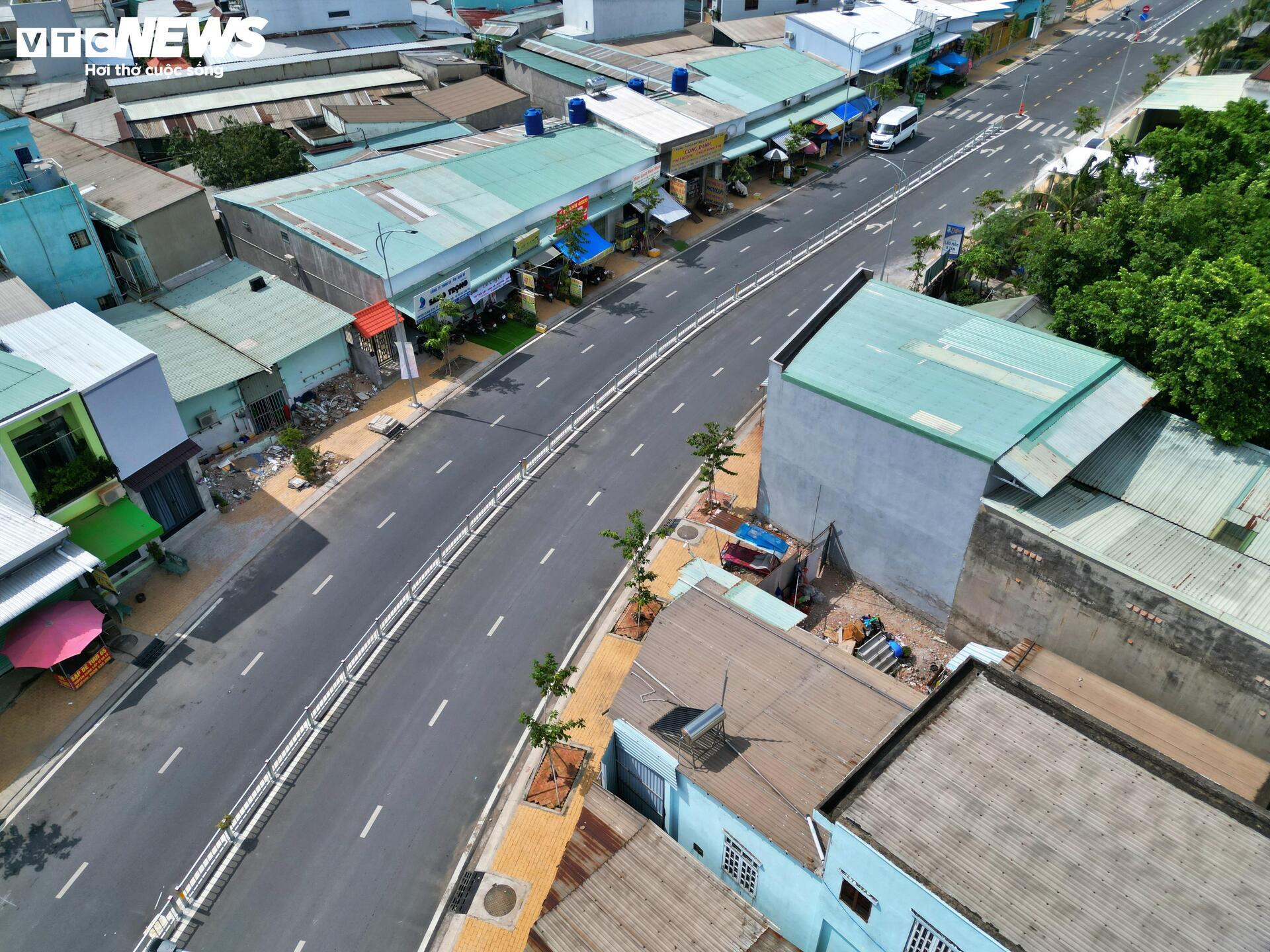 Rạch chống ngập thành đường sau 4 năm cải tạo ở TP.HCM- Ảnh 6. Rạch chống ngập thành đường sau 4 năm cải tạo ở TP.HCM- Ảnh 6.