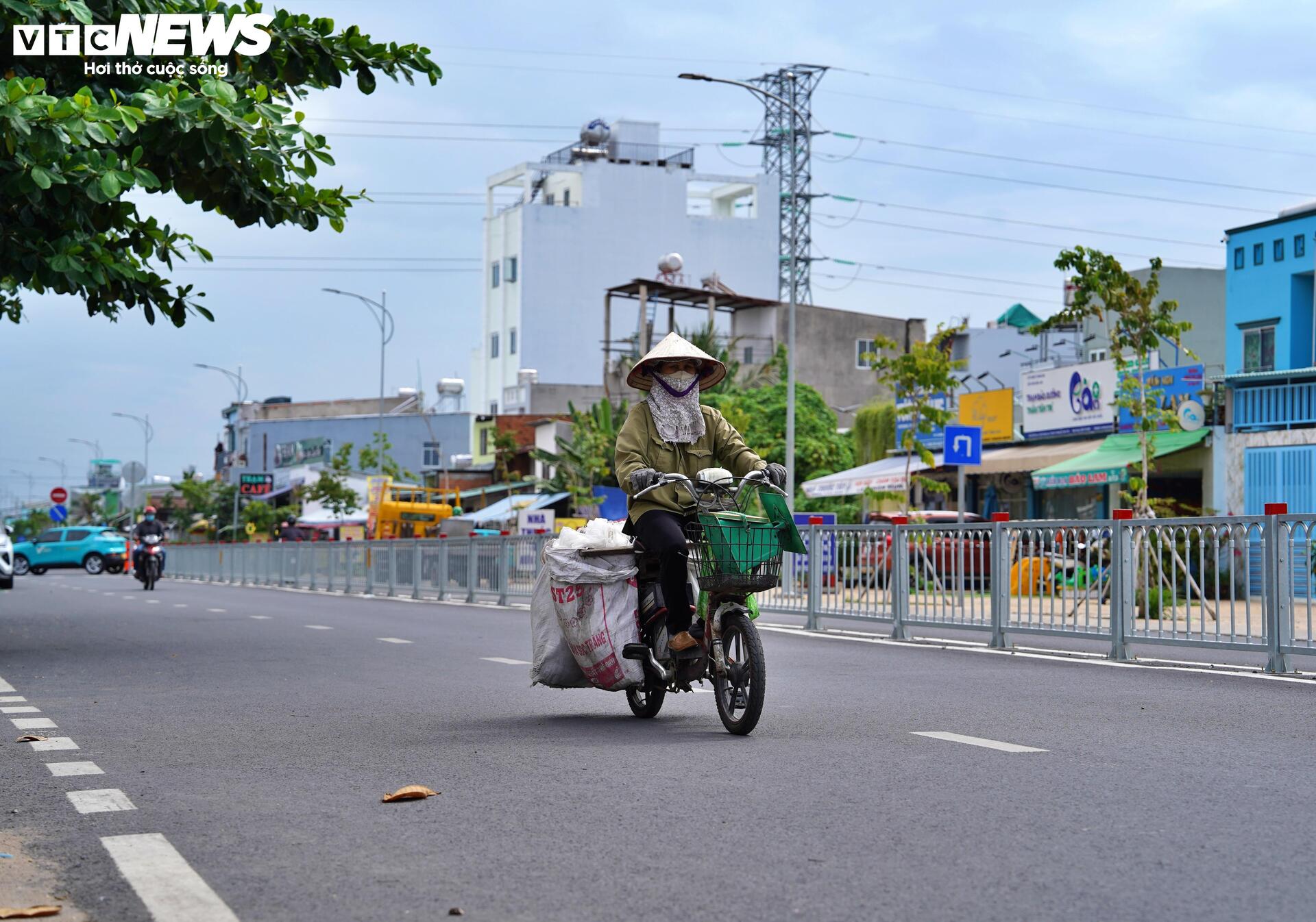 Rạch chống ngập thành đường sau 4 năm cải tạo ở TP.HCM- Ảnh 3. Rạch chống ngập thành đường sau 4 năm cải tạo ở TP.HCM- Ảnh 3.