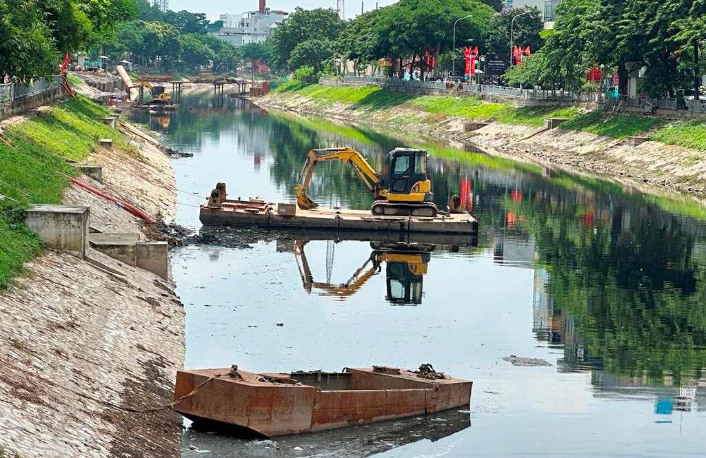 Bao giờ hoàn thành nạo vét lòng sông Tô Lịch để lấy nước từ sông Hồng?- Ảnh 6. Bao giờ hoàn thành nạo vét lòng sông Tô Lịch để lấy nước từ sông Hồng?- Ảnh 6.