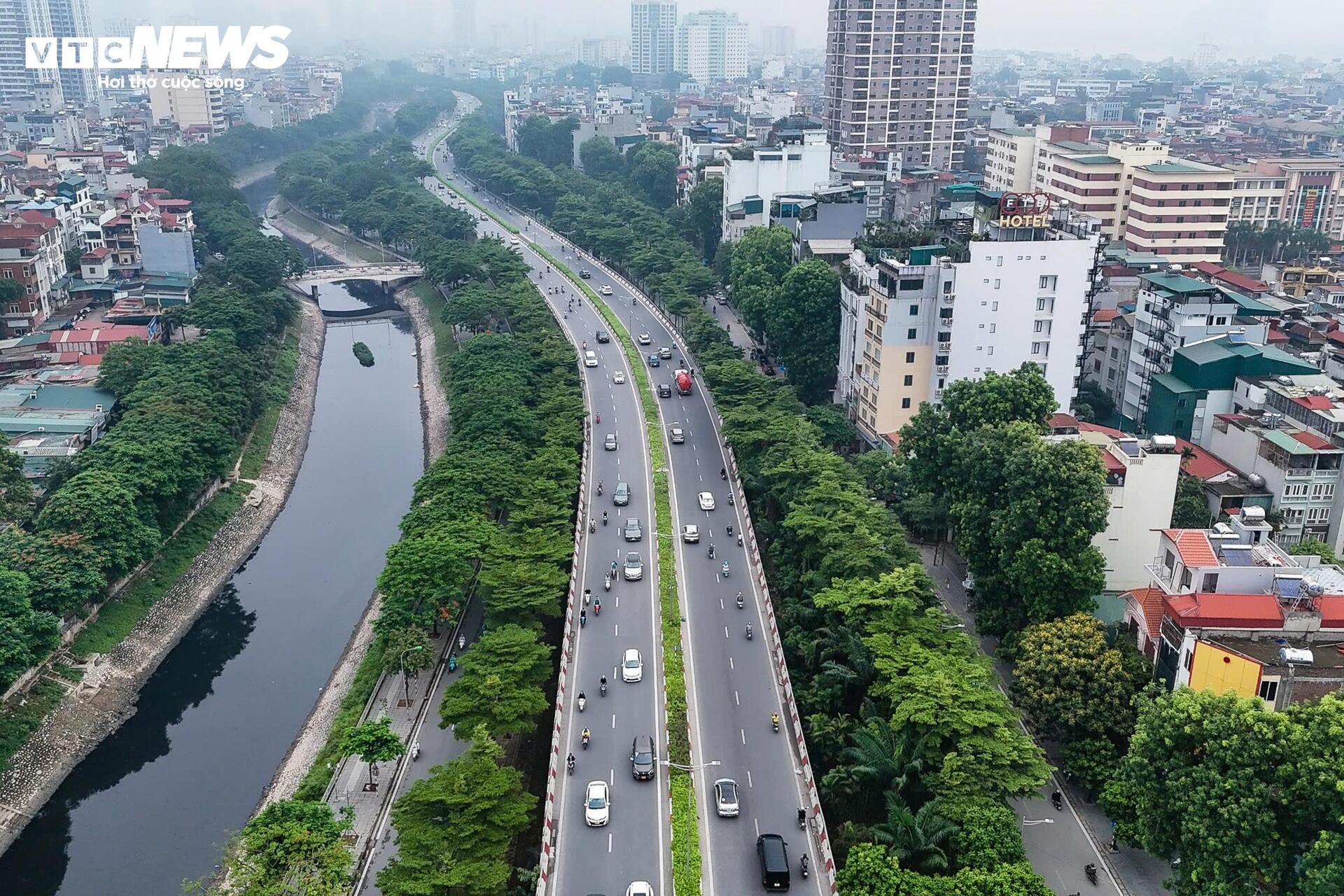 Cận cảnh tuyến đường Vành đai 1 cấm xe máy xăng từ tháng 7/2026- Ảnh 2.