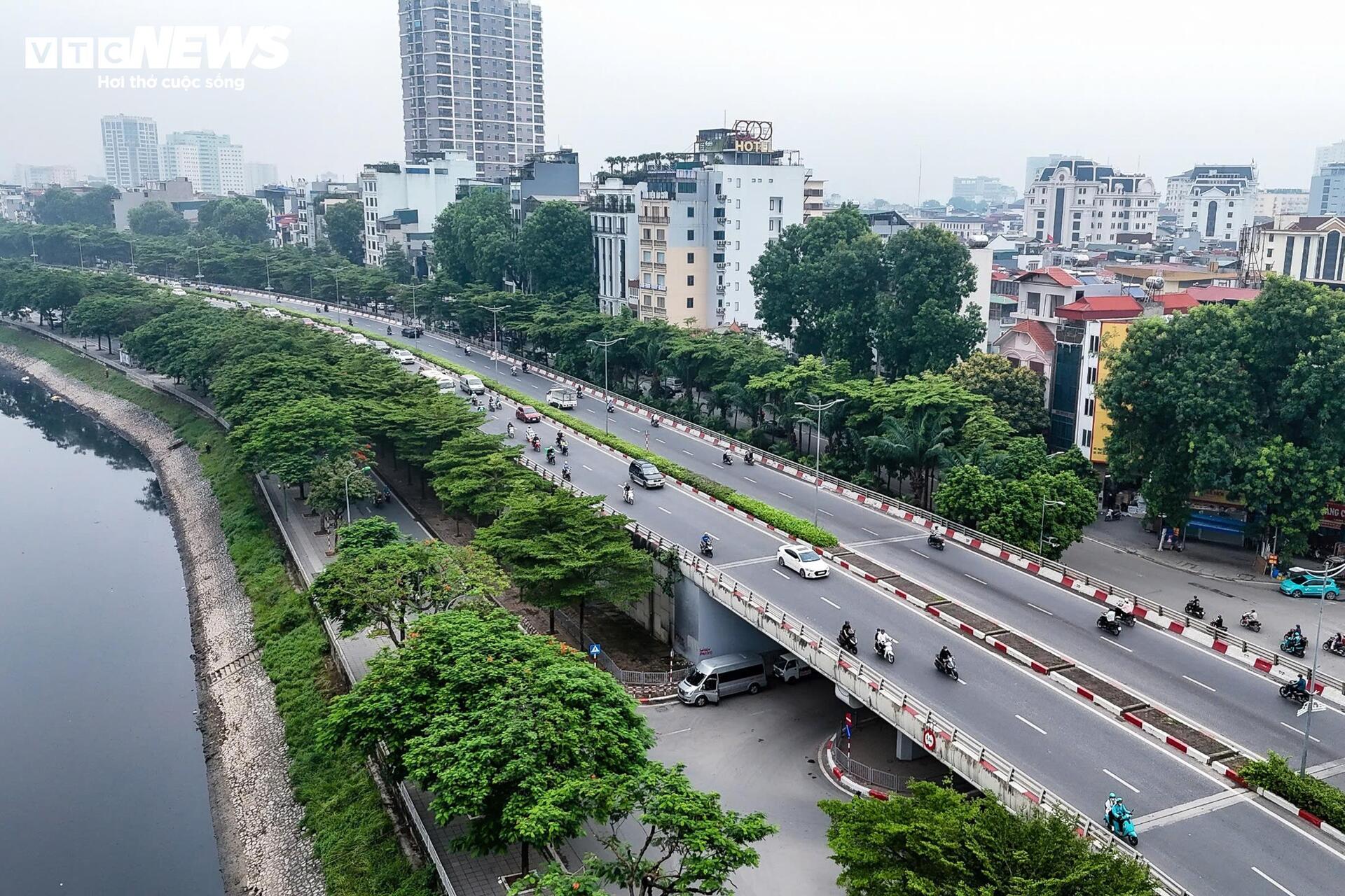Cận cảnh tuyến đường Vành đai 1 cấm xe máy xăng từ tháng 7/2026- Ảnh 8.