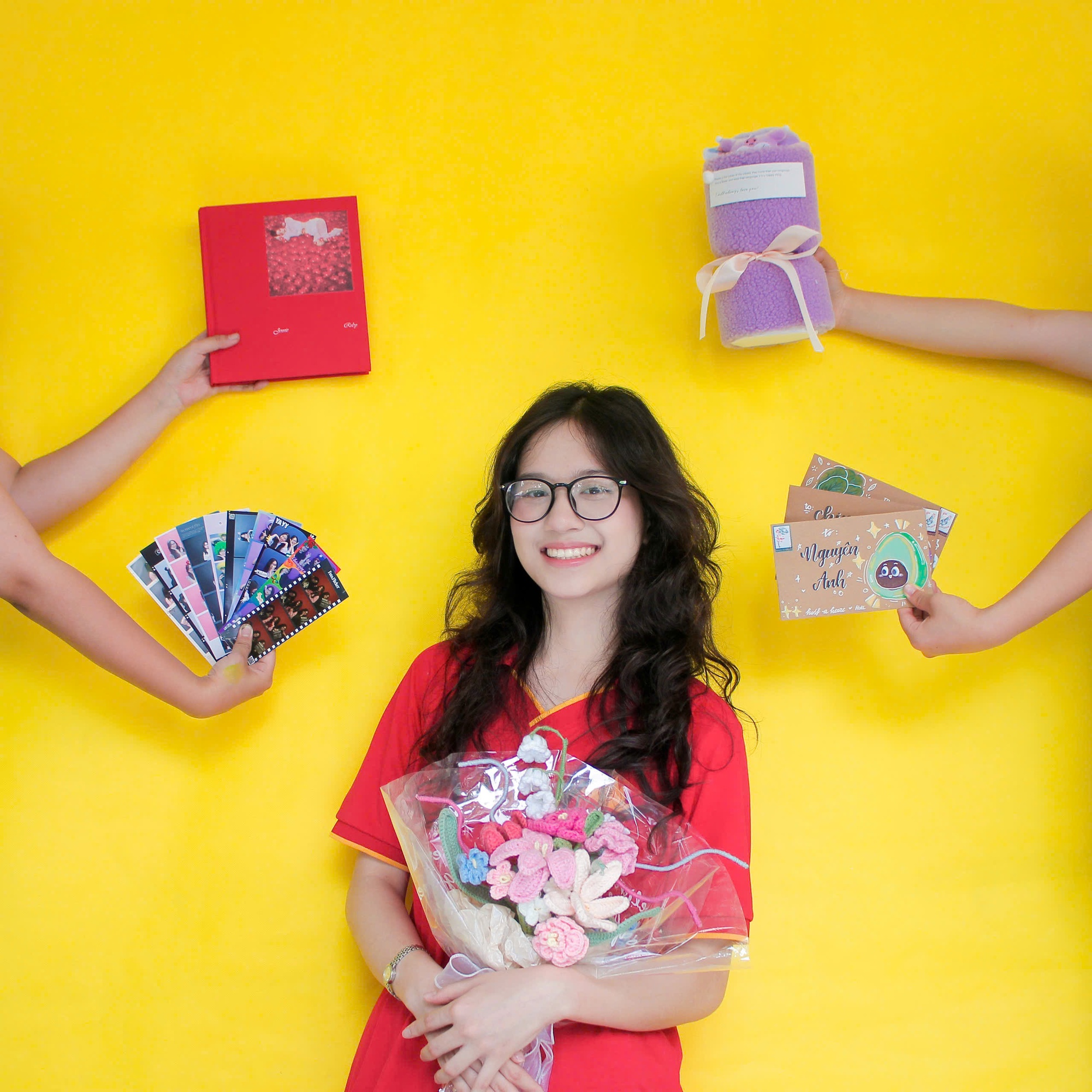 Nữ sinh 2007 đạt 9,75 Văn thuộc top cao nhất cả nước: Đạt 7.5 IELTS, theo học ngôi trường danh giá hàng đầu Thủ đô- Ảnh 1. Nữ sinh 2007 đạt 9,75 Văn thuộc top cao nhất cả nước: Đạt 7.5 IELTS, theo học ngôi trường danh giá hàng đầu Thủ đô- Ảnh 1.
