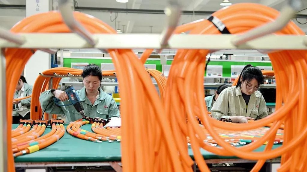 “Tôi chạy xe điện vì nghèo”: Chỉ 1 câu nói đã lý giải vì sao Trung Quốc đi trước nhân loại những 10 năm- Ảnh 6. “Tôi chạy xe điện vì nghèo”: Chỉ 1 câu nói đã lý giải vì sao Trung Quốc đi trước nhân loại những 10 năm- Ảnh 6.