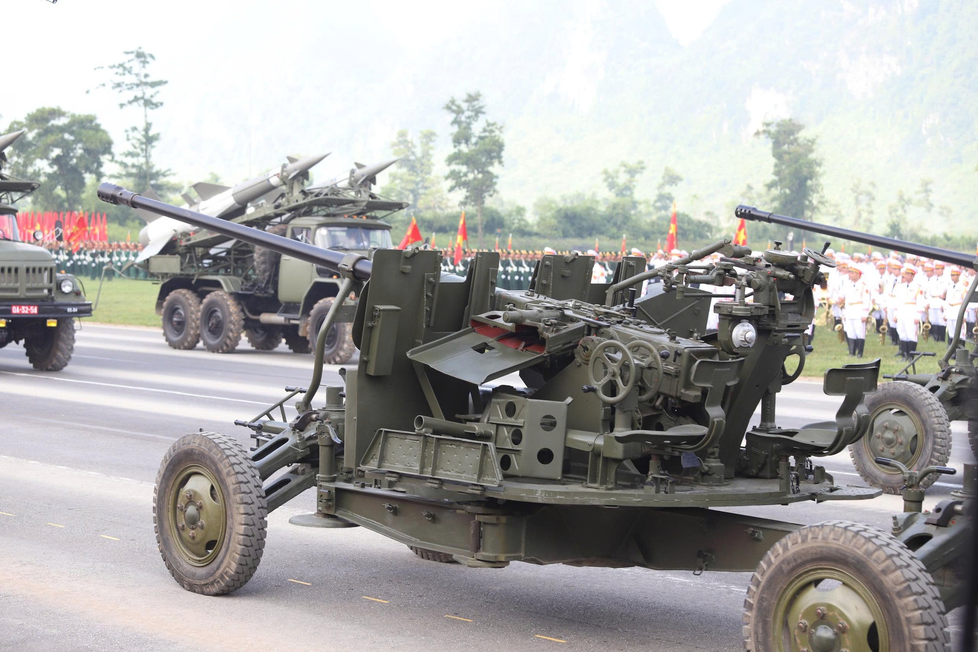 Ngắm xe tăng, tên lửa hợp luyện chuẩn bị cho diễu binh đại lễ 2-9- Ảnh 6.