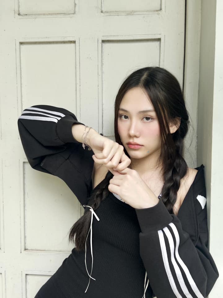 "Trùm hoa hậu" Sen Vàng "hất văng" 1 người đẹp sau khi lạnh lùng chấm dứt hợp đồng!- Ảnh 4.