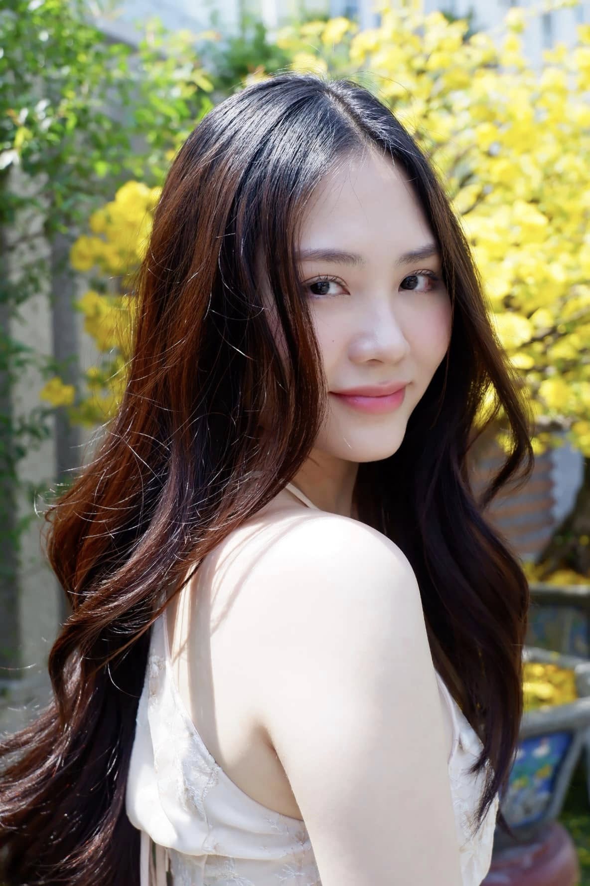 "Trùm hoa hậu" Sen Vàng "hất văng" 1 người đẹp sau khi lạnh lùng chấm dứt hợp đồng!- Ảnh 2.