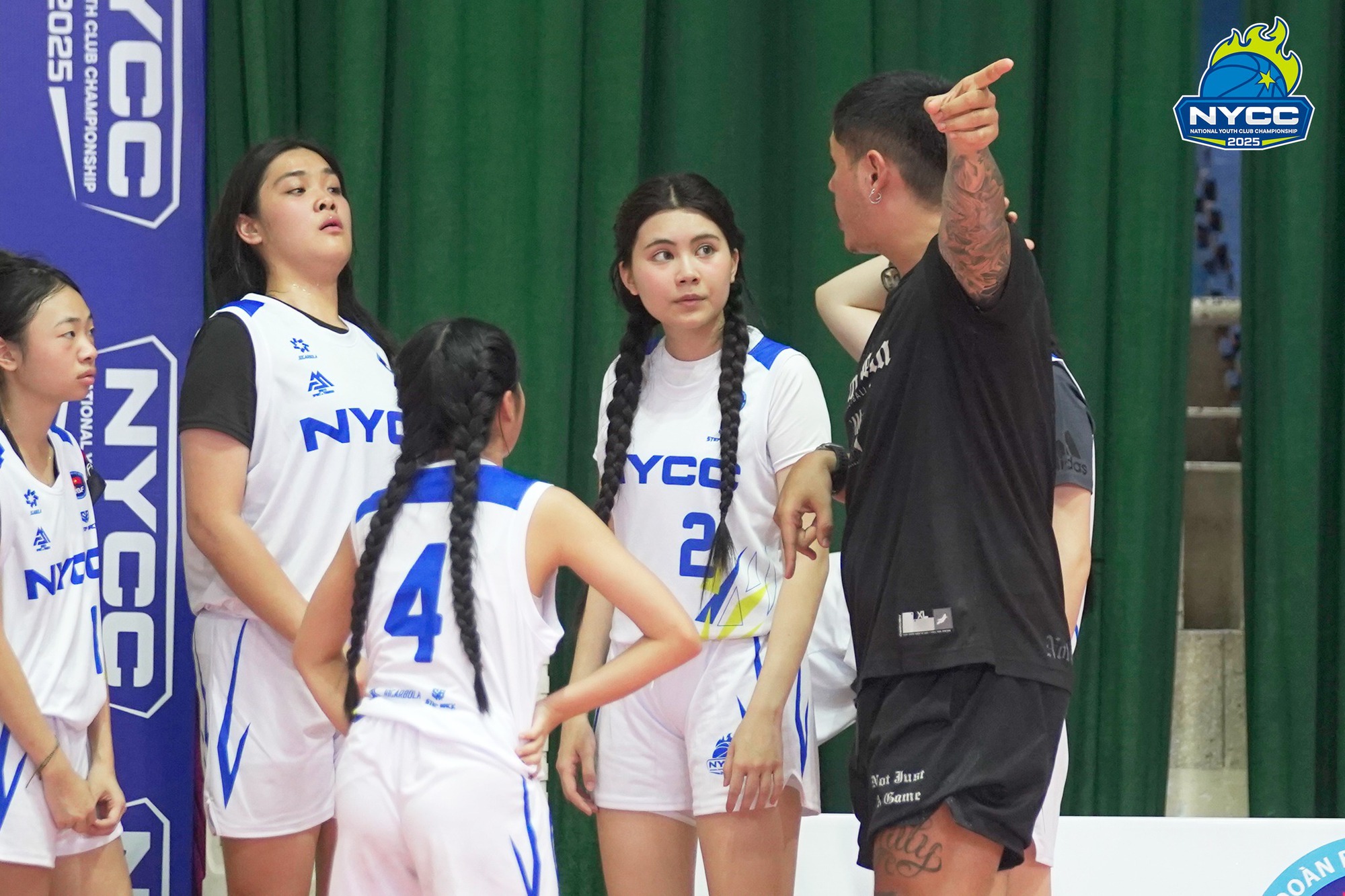 Ái nữ nhà MC Quyền Linh chiếm spotlight trên sân bóng rổ: Nhan sắc “cam thường” có đỉnh như ảnh tự đăng?- Ảnh 2.