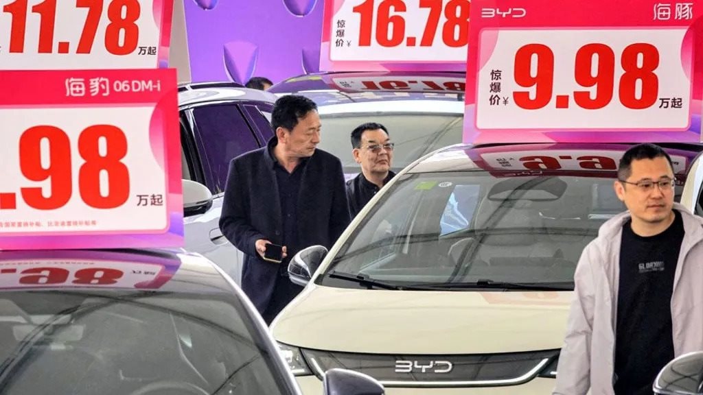 “Tôi chạy xe điện vì nghèo”: Chỉ 1 câu nói đã lý giải vì sao Trung Quốc đi trước nhân loại những 10 năm- Ảnh 1. “Tôi chạy xe điện vì nghèo”: Chỉ 1 câu nói đã lý giải vì sao Trung Quốc đi trước nhân loại những 10 năm- Ảnh 1.