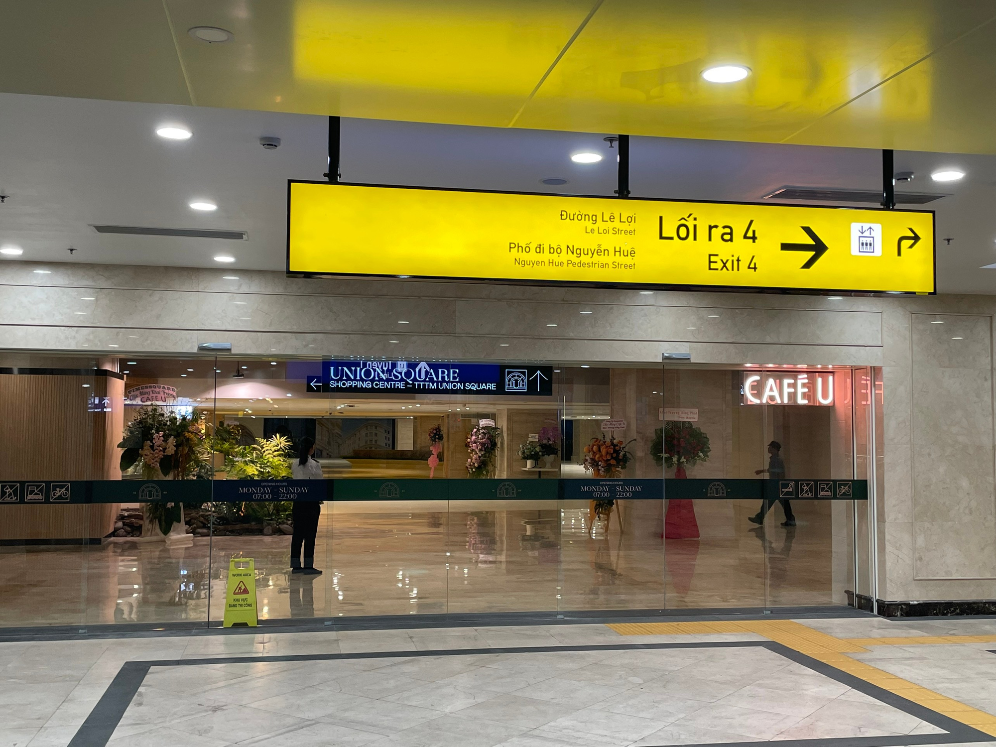 Khai thác "mỏ vàng" ga metro- Ảnh 1. Khai thác "mỏ vàng" ga metro- Ảnh 1.