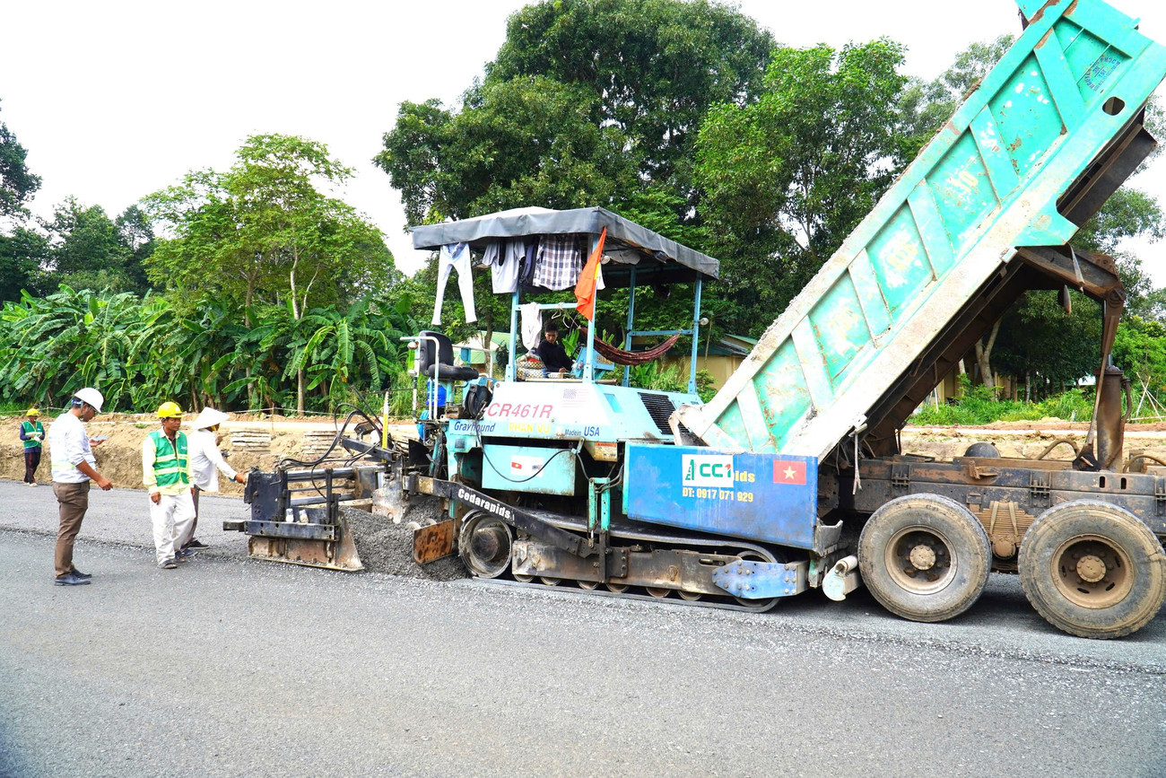 34 km cao tốc ở Đồng Nai: Cần quyết liệt 'làm ngày, làm đêm'- Ảnh 4. 34 km cao tốc ở Đồng Nai: Cần quyết liệt 'làm ngày, làm đêm'- Ảnh 4.