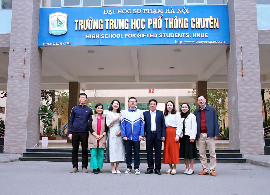 Chủ nhân Huy chương Vàng Olympic Hóa học quốc tế và những cái nhất- Ảnh 5.