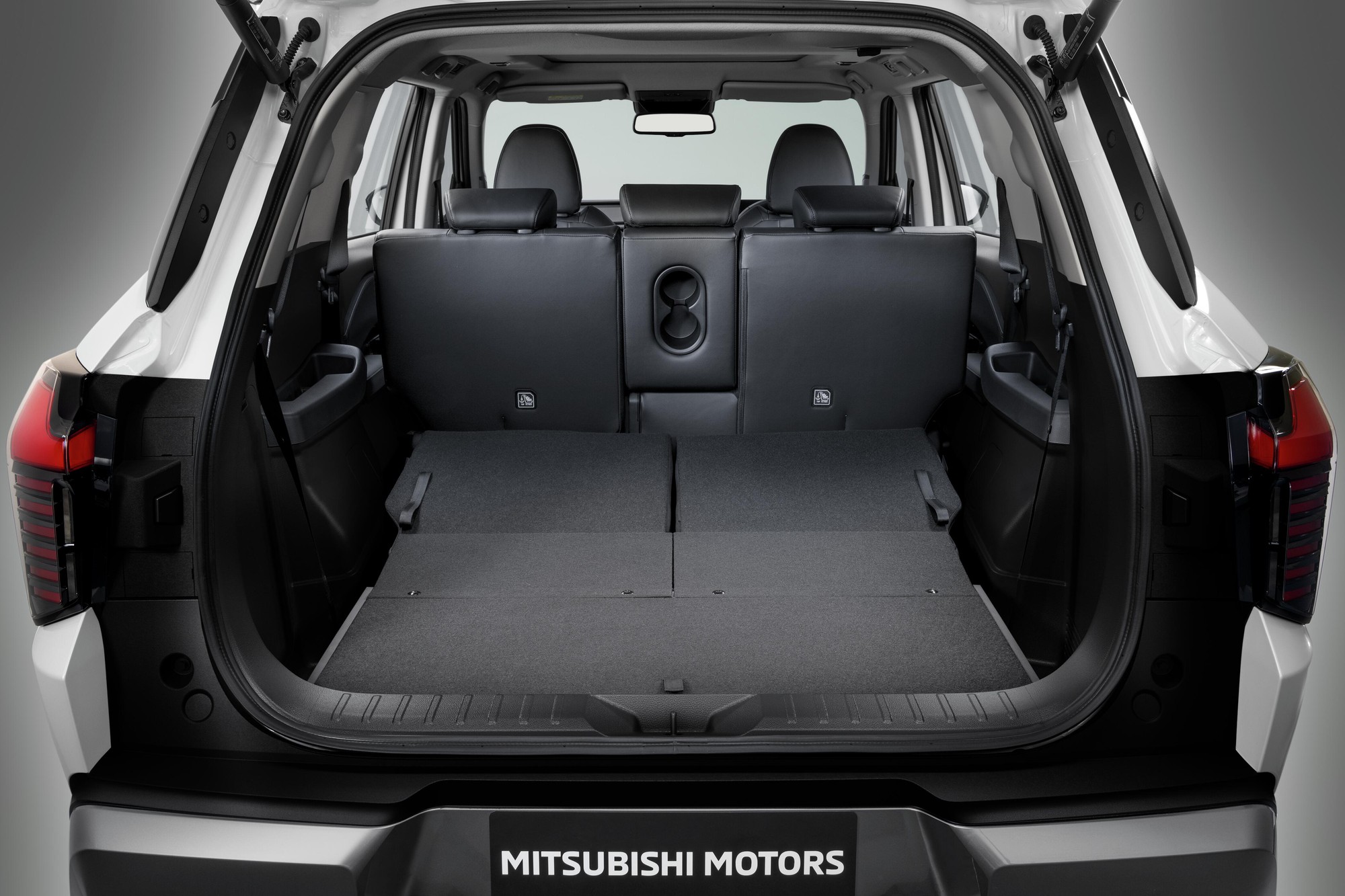 Mitsubishi Destinator ra mắt: Máy xăng 1.5L tăng áp mạnh 161 mã lực, có ADAS, sẽ hot khi về Việt Nam- Ảnh 20. Mitsubishi Destinator ra mắt: Máy xăng 1.5L tăng áp mạnh 161 mã lực, có ADAS, sẽ hot khi về Việt Nam- Ảnh 20.