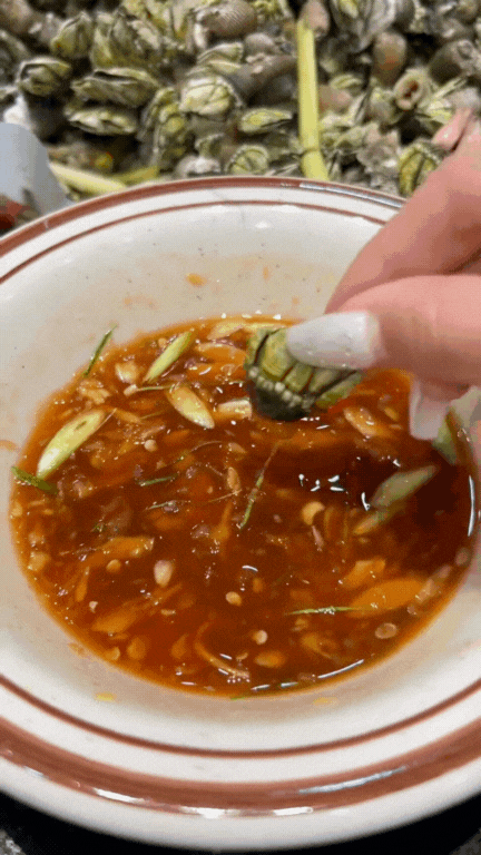 Loại ốc mang cái tên "rợn người" nhưng lại là "tinh hoa ẩm thực" khiến giới sành ăn mê mẩn: Khó bắt - giá đắt, ở Việt Nam chỉ vùng biển này mới có- Ảnh 21. Loại ốc mang cái tên "rợn người" nhưng lại là "tinh hoa ẩm thực" khiến giới sành ăn mê mẩn: Khó bắt - giá đắt, ở Việt Nam chỉ vùng biển này mới có- Ảnh 21.