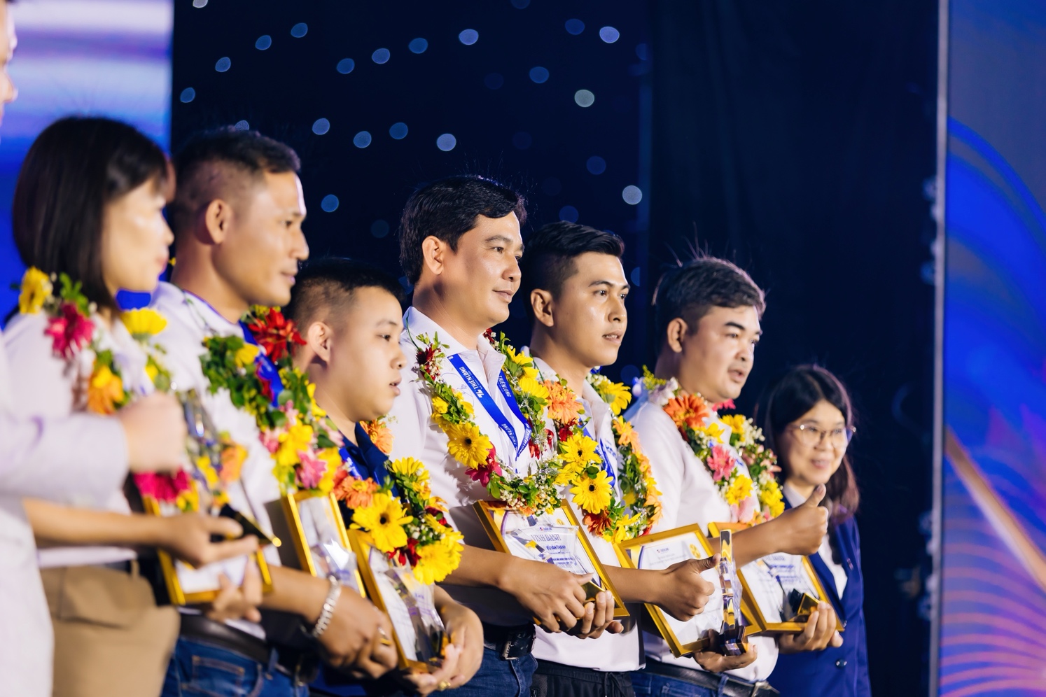 Thiên Long và 1.000 Khách hàng “Vượt sóng vươn tầm - Kết nối thành công” tại Đà Nẵng- Ảnh 13.