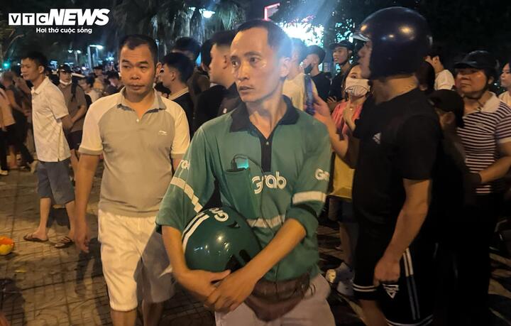 Dân mạng gọi tài xế cứu cháu bé vụ 'xe điên' tông liên hoàn là người hùng- Ảnh 1.