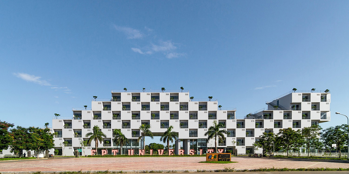 NÓNG: 2 trường đầu tiên công bố điểm chuẩn thi tốt nghiệp THPT 2025, cao nhất 22,4 điểm- Ảnh 1.