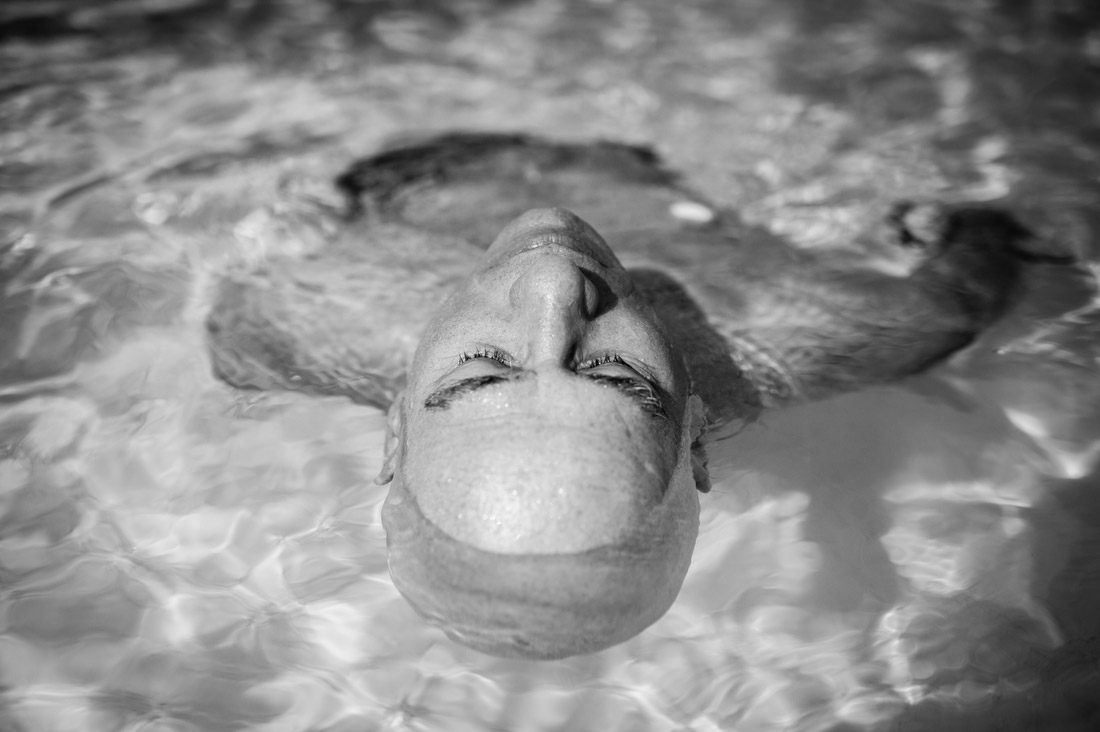 Bộ ảnh con gái chụp bố mẹ khiến người xem bật khóc- Ảnh 8.