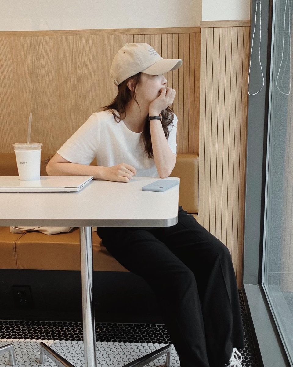 Cưới nhau 10 năm mới biết chồng là đại gia: Tài sản gần 1.000 tỷ đồng vẫn bắt vợ con ở nhà thuê 48m2- Ảnh 1.