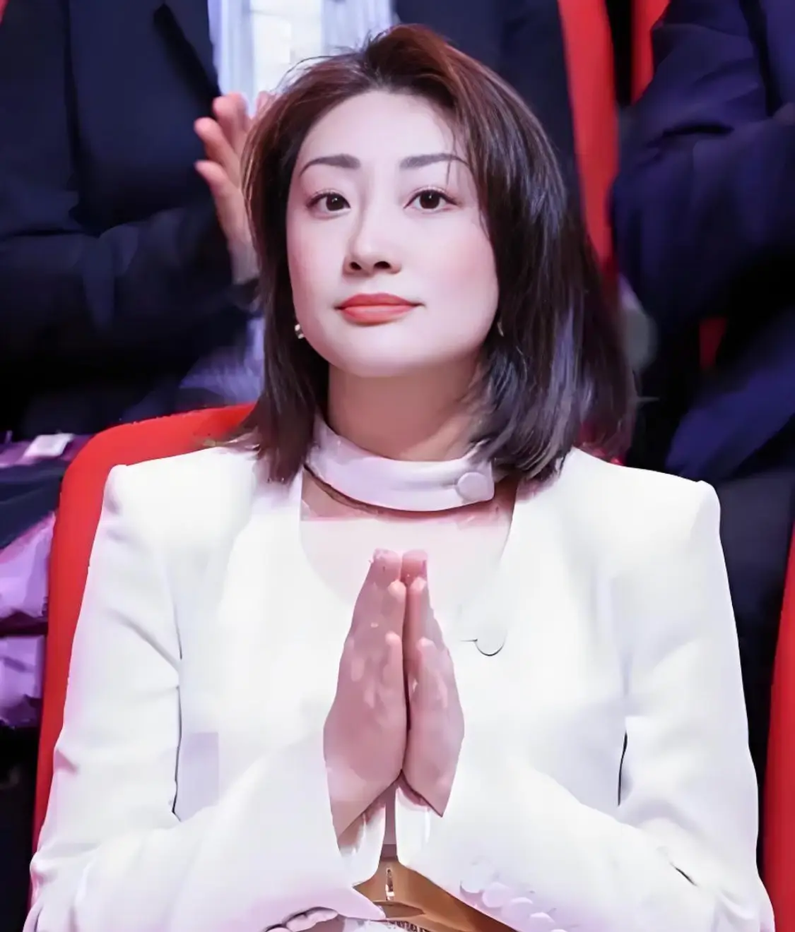 Ái nữ Ái nữ