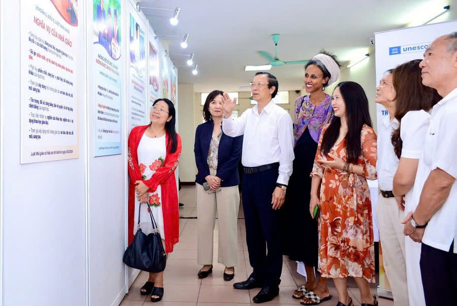 Động lực lớn cho hơn 1 triệu nhà giáo- Ảnh 1. Động lực lớn cho hơn 1 triệu nhà giáo- Ảnh 1.