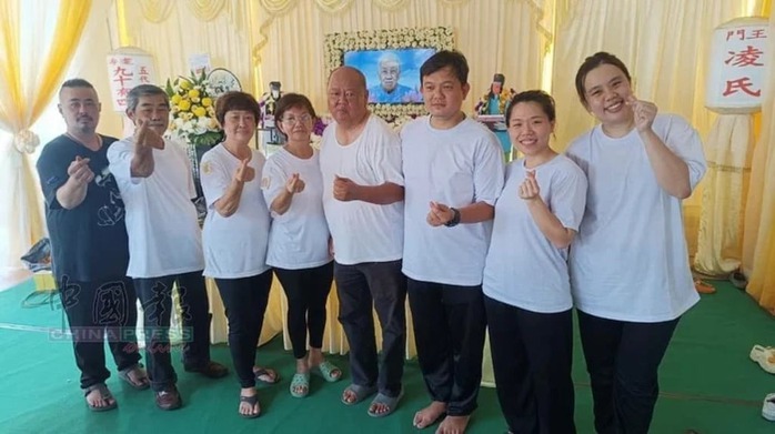 Bên này đường đám cưới, bên kia đám tang và điều hiếm thấy- Ảnh 4. Bên này đường đám cưới, bên kia đám tang và điều hiếm thấy- Ảnh 4.